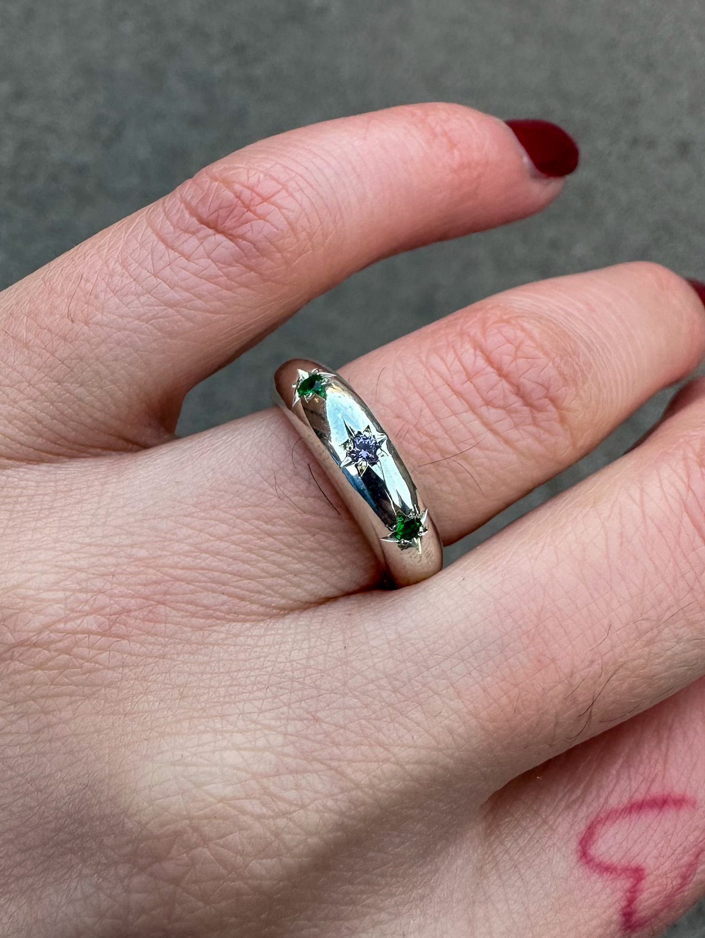 Star Set Domed band in Silver