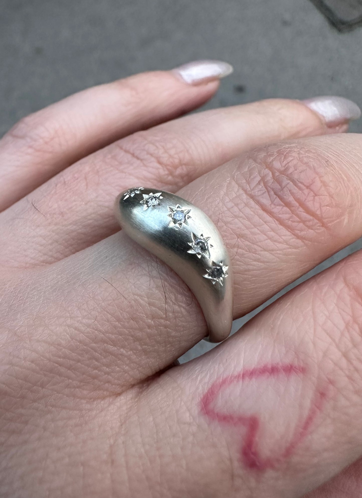 Wave band with Diamonds